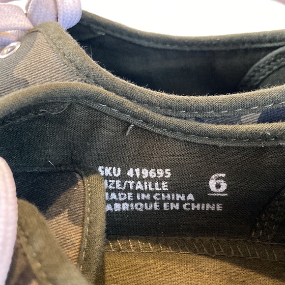 👠BOGO FREE👠MY STYLE💫 Women’s Camouflaged Canvas Lace-Up Sneakers - Picture 5 of 7